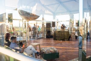 Tallinna sadamas avab hooaja suveklubi Laine