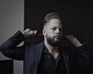 Body Machine Body puudutab muusika tumedamaid pooluseid