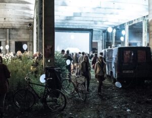 Viienda linnafestivali UIT keskmeks on paigalp&uuml;simatud teosed