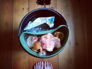 Kuidas on mu prügikasti sisu seotud minu feminismiga?