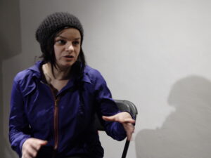 Kuidas teha poliitilist koreograafiat? Intervjuu kunstnik Zorka Wollnyga