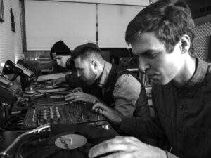 Modulshtein esitleb täna Sveta Baaris uut plaati