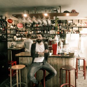 Portreed Tartu isetekkelisest kultuurist: Karlova oma itaallane