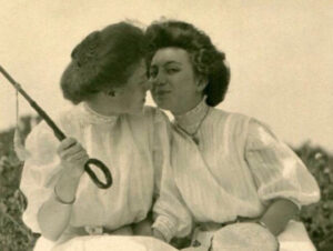 Naised meenutavad täna X-baaris tutvumisviise enne internetti