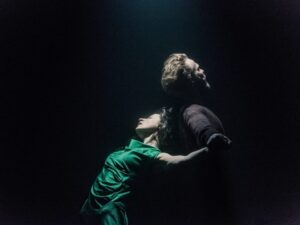 Arvustus: Aga kui seal tegelikult midagi ei ole?[1]