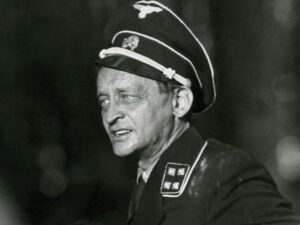 Arvustus: „Hullumeelsus” kaose ja korra piiril