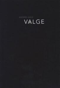 Arvustus: Seesama ja uus luule ridade vahel ja taga