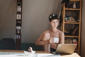 Olla alasti ja aktsepteeritud