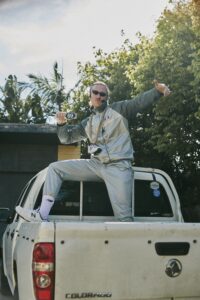 Arvustus: Partiboi69 sarm mõjub ka väljaspool virtuaalmaailma