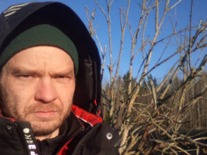 Kartul salve, luuletus sahtlisse