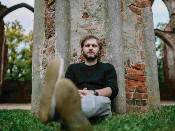 Doktorikraad ei taga immuunsust vandenõuteooriate vastu. Intervjuu Andero Uusbergiga