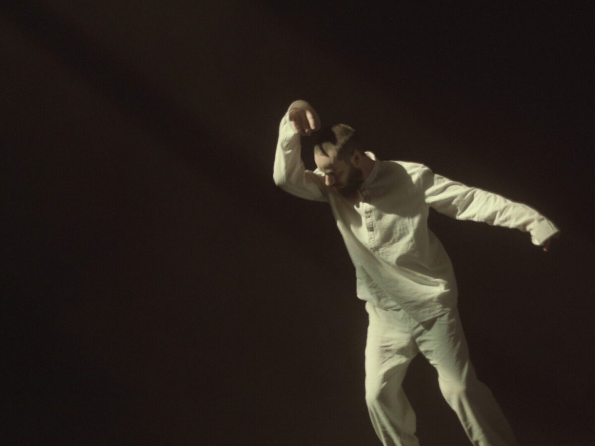 VÄRSKE VIDEO: Lauri Lest „Moulded”