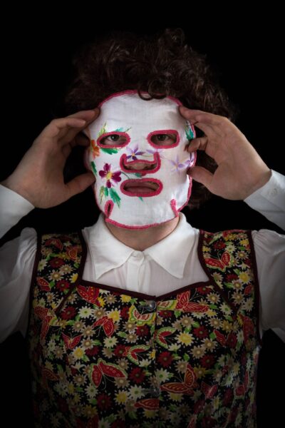 M&uuml;&uuml;rilehe kultuurikalender aprillis