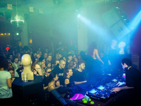 Sel n&auml;dalavahetusel 5. s&uuml;nnip&auml;eva t&auml;histav Sveta Baar valiti Euroopa 22 erilisema kontsertpaiga hulka