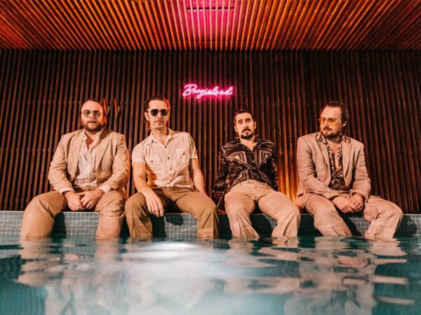 Eelkuulamine: Elephants From Neptune &bdquo;Boogieland&rdquo;