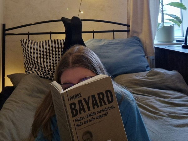 Roheline p&auml;evaraamat &ndash; kurtide dialoogist ja korteri&uuml;histute koosolekutest