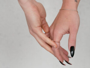 „Sõbranna” ei tundu õige sõna olevat. Intervjuu Brigit Aropi, Anna Trelli, Cloe Jancise ja Diāna Tamanega