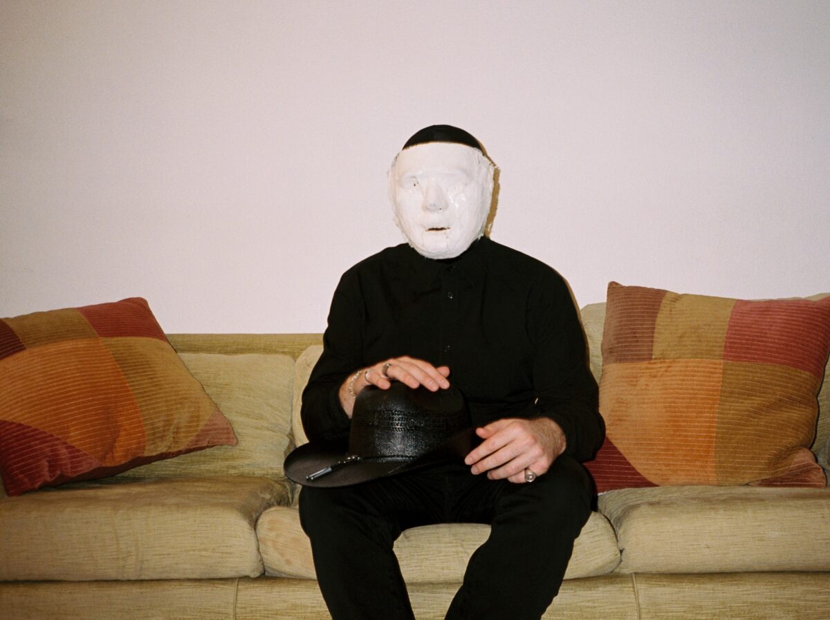 Tume ja tantsuline – Sveta Baaris esinevad EBMi artistid Kontravoid ja Kris Baha