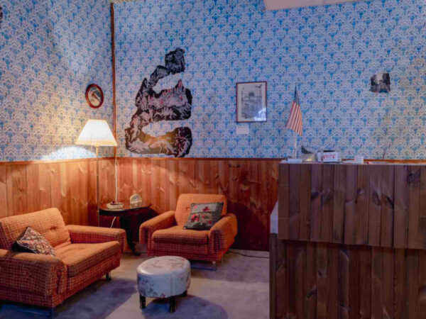 Arvustus: Proteesmälu ehitav ja lagundav kunst