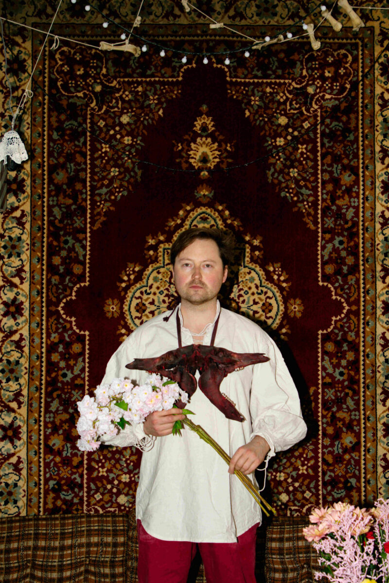 Me ei oma ainult asju, vaid asjad omavad ka meid. Intervjuu Urmas Lüüsiga