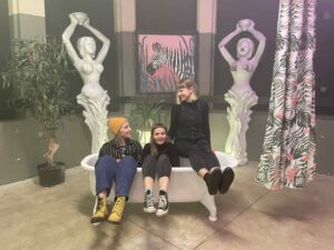 Tõukejõud: Full of Junk Design