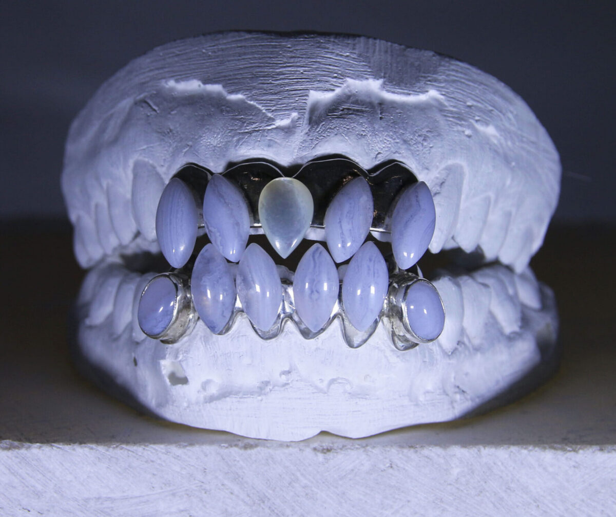 Kihvadel välkuvad taevatähed