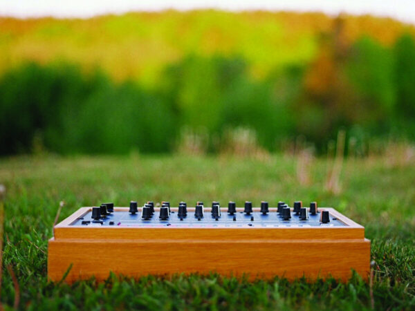 Out-Or &ndash; Spektrum (Lejal Globe, 2023)