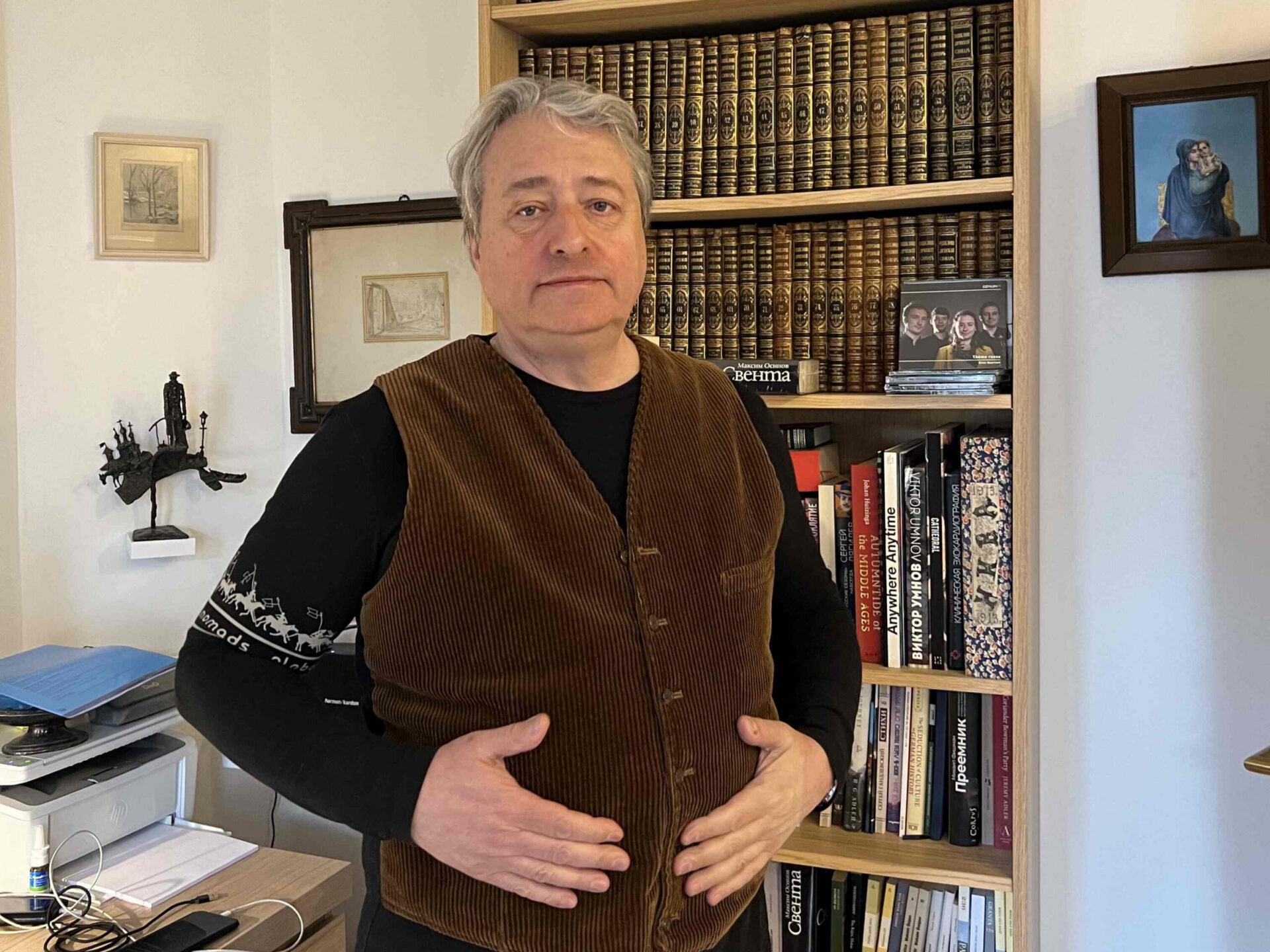 Kirjutamine on veider kohustus. Intervjuu Maksim Ossipoviga