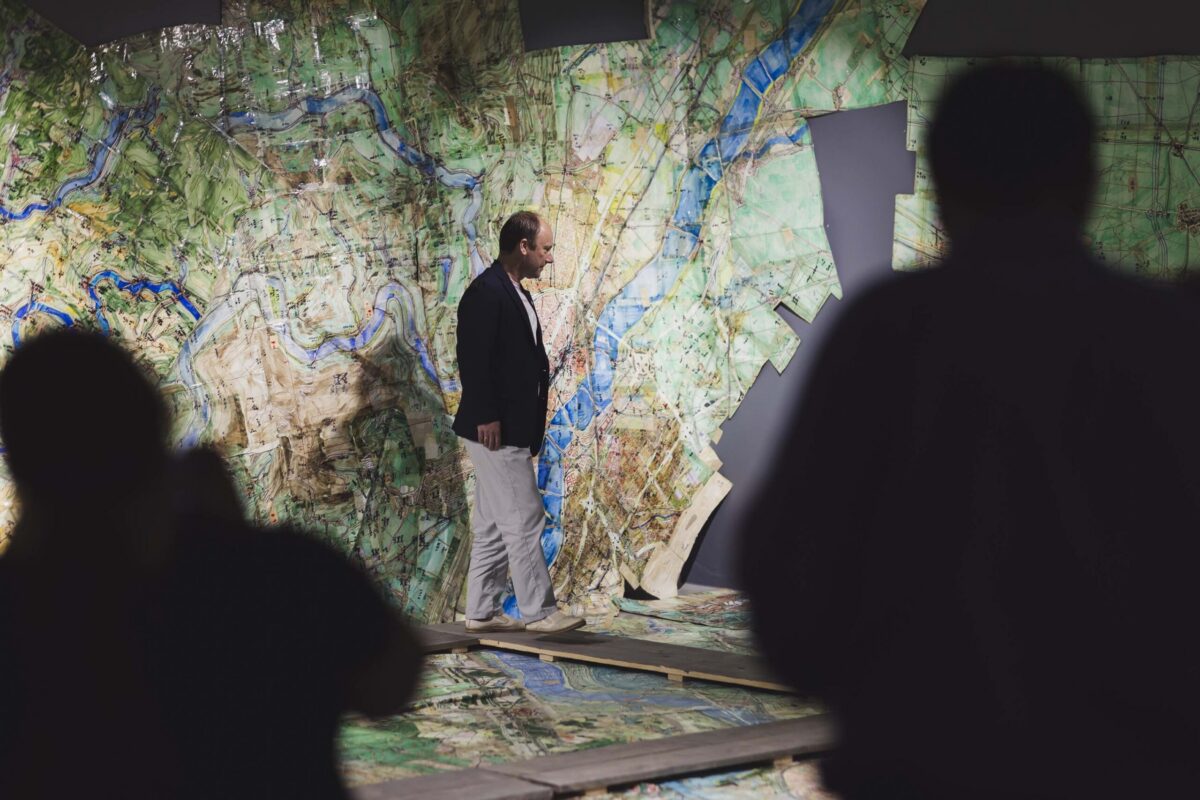 Arvustus: Pildilt kadunute maailmad