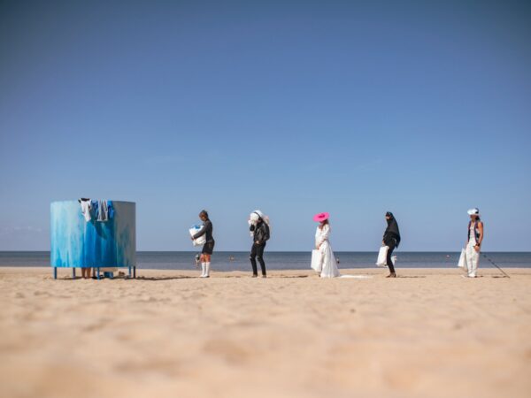 Mälestused, märgid, meie. Eskapistlik retriit Narva-Jõesuus