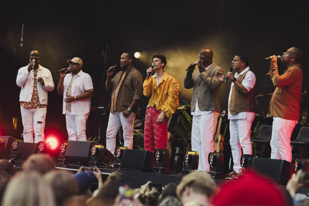 Jacob Collier & Take 6 Tartu laululaval. Foto: Silver Gutmann, Tartu 2024