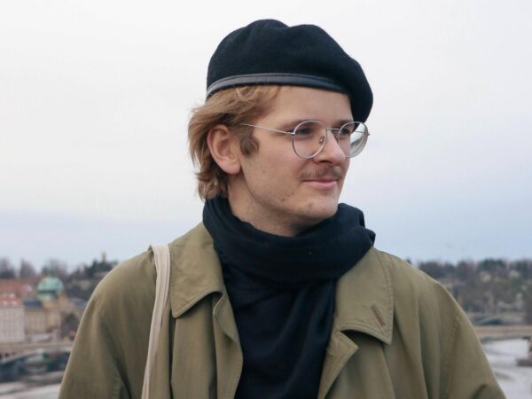 Vasaksirge: Kapitalismi k&otilde;verpeeglist paistab vaid kasum