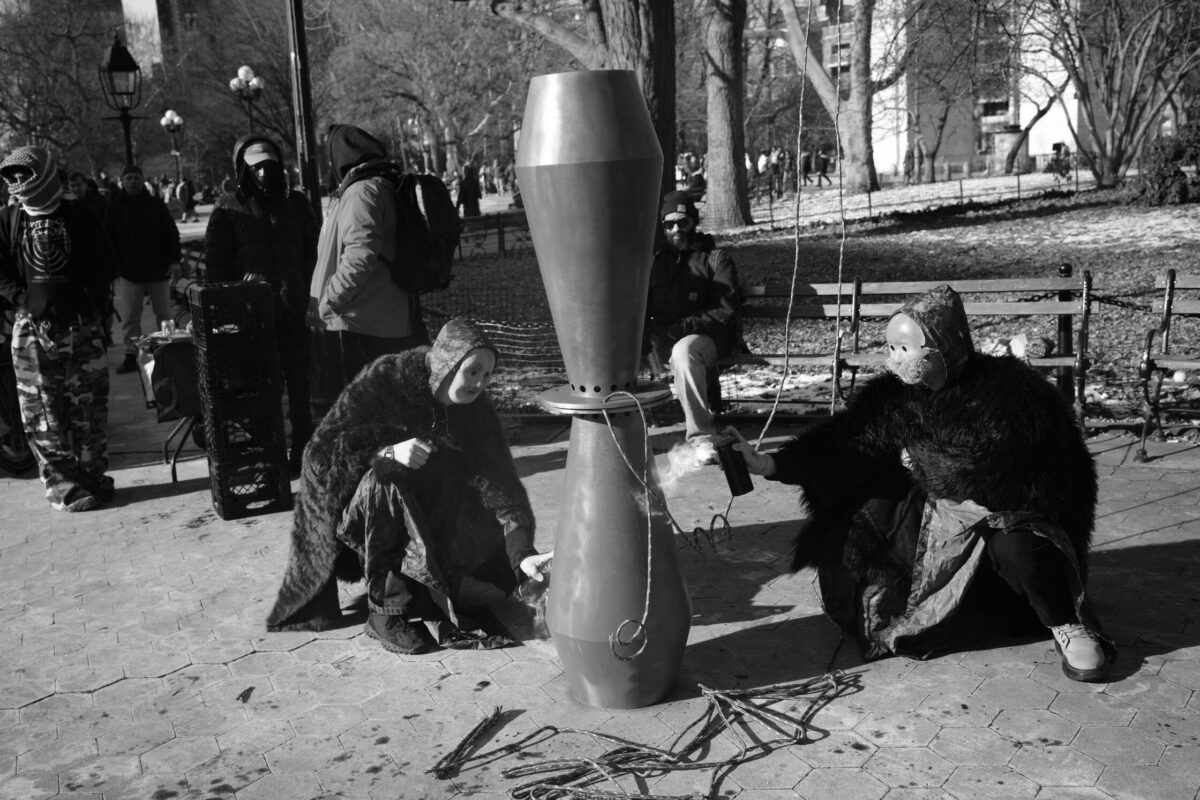 Galerii: Rühmitus Non Grata korraldas New Yorgis performance’i