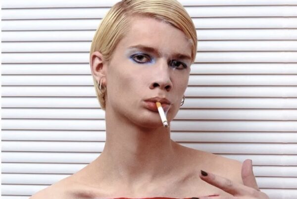 Arvustus: Kiwa ilmutusraamat. Parateksti analüüs