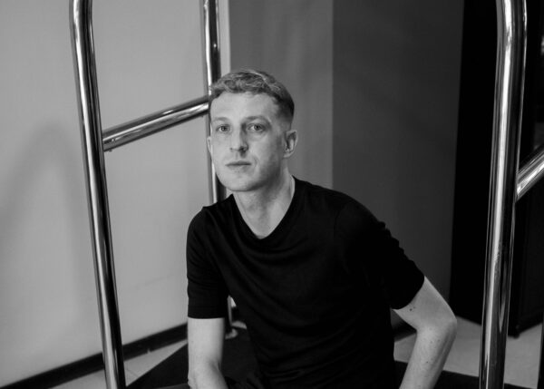 V&auml;givald nagu s&uuml;nnitunnistus. Intervjuu &Eacute;douard Louis&rsquo;ga