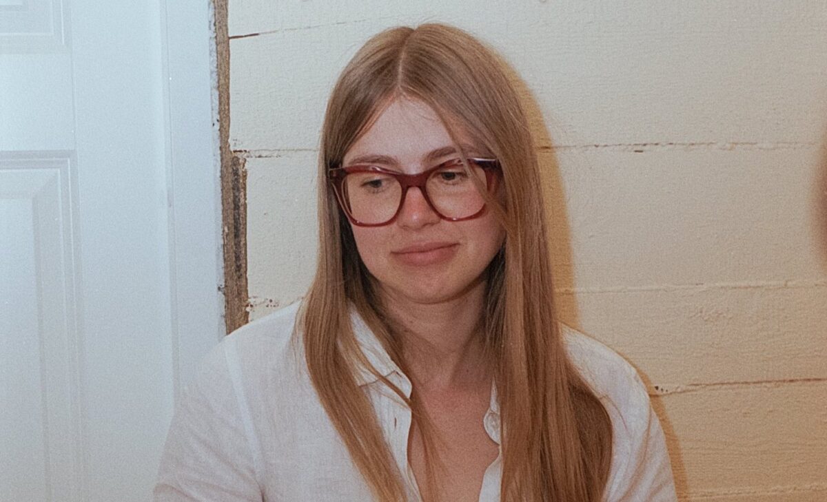 Raamaturiiul: Maryliis Teinfeldt-Grinsi tekstiilikeskus endises raamatukogus