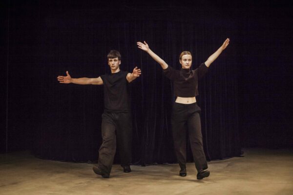 Lavaspurt: Tajuda tõde žesti ja sõna vahelises tühikus