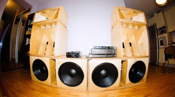 Bassikarkass: Interlüüdi garaažinomaadid