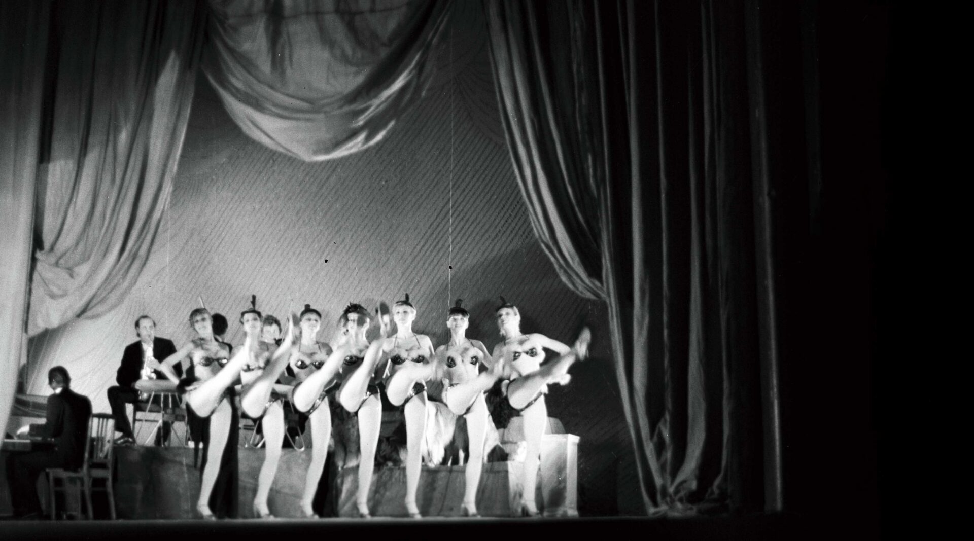 Pühakoja ja bordelli vahel